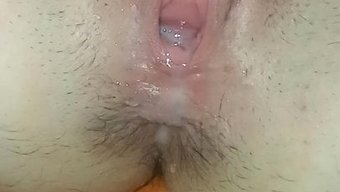 自制视频捕捉到已婚夫...