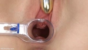 18+青少年湿润而美...
