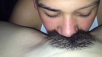 毛茸茸的宝贝在阴道里...