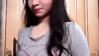 印度女孩的大胸部