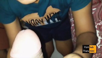 妻子在丈夫身上作弊,...