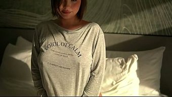 臀部用力抓紧,每次狠...