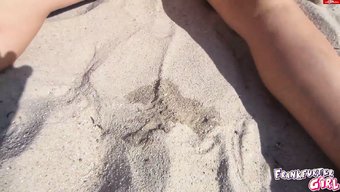 我的第一次公共自慰和喷射