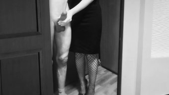 少女(18+)享受成...