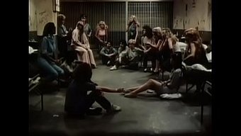 锁链热辣我(1983...