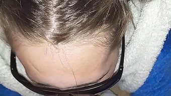 惊喜!一个性感的牛仔...