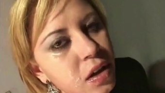 女主人和奴隶互相训练和屈辱