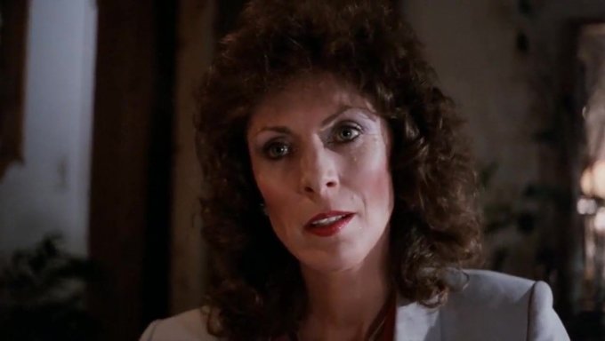 Lisa Lake和blake Palmer在经典场景中