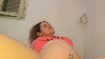 大屁股的拉丁美女被大...