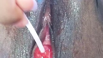 拳交和手指插入我美丽...
