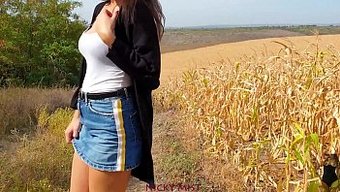 大奶少女口中射精