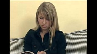 与年轻妓女的激烈性爱