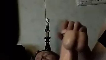 美国爸爸的淫语和紧缩的阴道