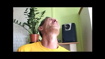 业余情侣享受大鸡巴射...