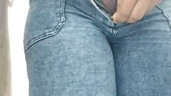 观看印度女友自制自慰视频