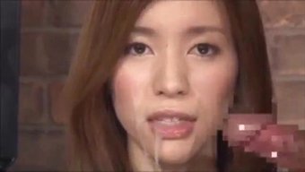 一部以颜射为主题的日...