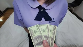 一名女学生同意以50...