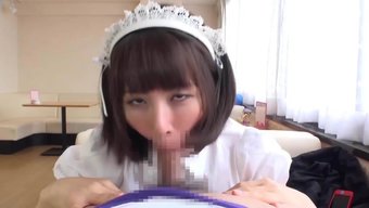 日本女佣的喉咙被拉伸...