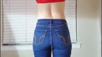 金发熟女脱下内衣,口交