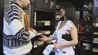 多毛的熟女妈妈被操了