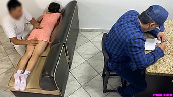 女友的朋友给我按摩,...