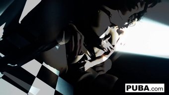 美丽的黑发美女,天然...