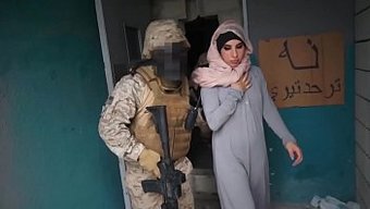 熟女在战区被屁股操