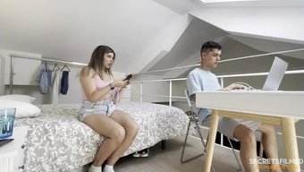 我的继妹并没有阻止我...
