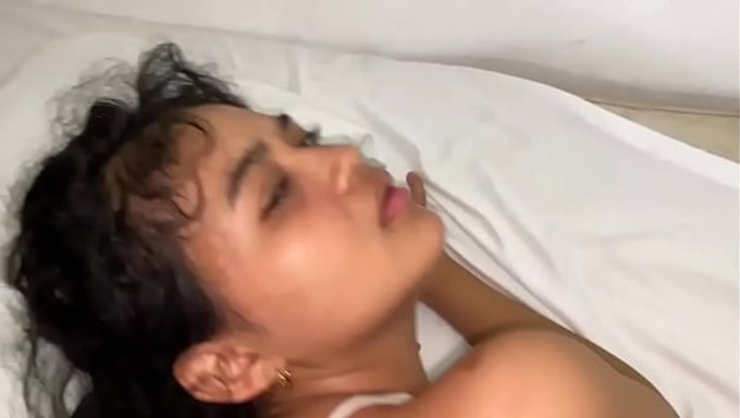 想要她,一旦她答应了,就变成狠狠的爆肏屁眼