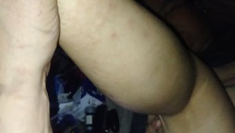 成熟的家庭主妇满足了...