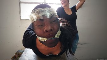 年轻女孩被热爱bds...