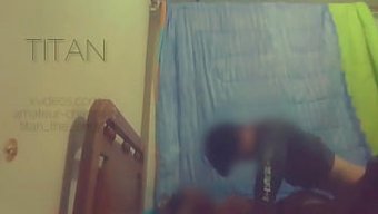 穿着内衣的妓女和大鸡...
