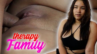 大胸部的拉丁美女得到...