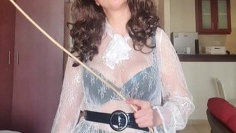 女主人lana教她的...