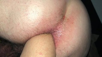 妻子的第一次拳交导致...