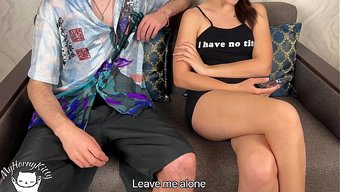 继哥撸着继妹的小穴原谅她