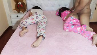 我的两个宝贝向我要求...