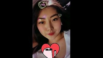 感性的亚洲美女朱莉亚...