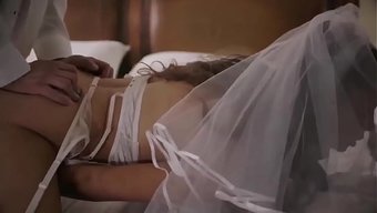 火辣又饥渴的新婚夫妇...