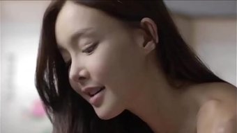 中国小骚妹被男友后入...