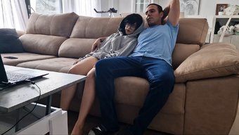 我的继兄弟喜欢给我手交