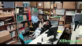少女(19岁)在高清...