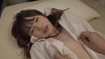 我和她分手后帮助一个...