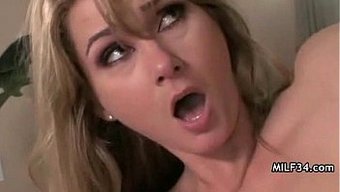 熟女被操脸,高潮不断!