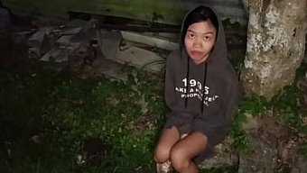 异国情调的亚洲纹身女...