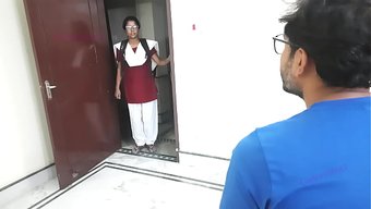 一个孟加拉女孩遇到一...