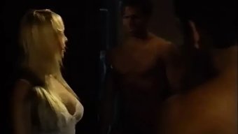 经典场景中的经典美国美女