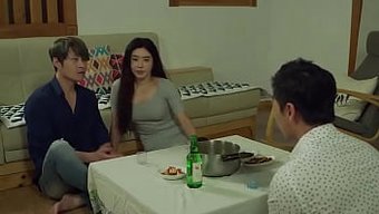 情色邀请:高清2号女孩