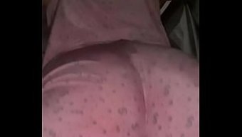 咪咪的睡裙:自慰和操...