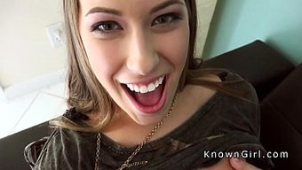 饥渴的女友被快感填满